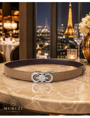 Ceinture  en cuir pleine fleur beige avec boucle automatique argentée carré brillant